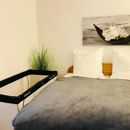Grosse - Kamin - Balkon - Boxspringbett - Skiwiese Lägenhet *